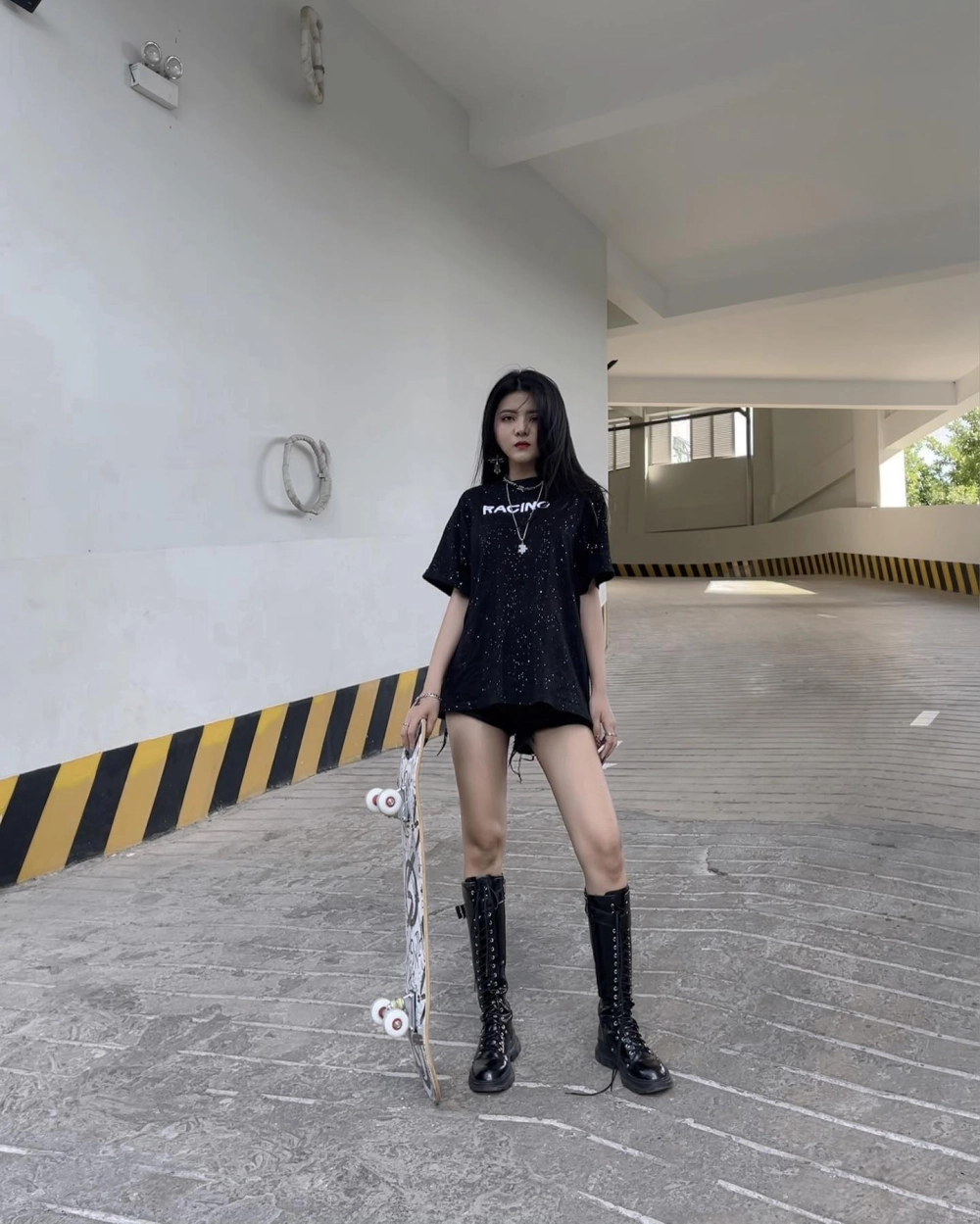 Reency Ngô Có Chị Em Sinh Đôi Không khiến netizen tò mò