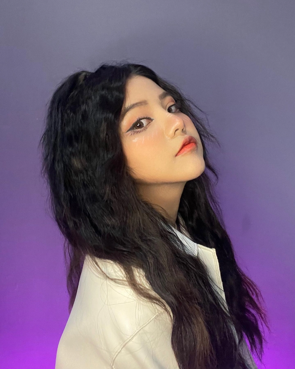 Reency Ngô Bao Nhiêu Tuổi mà trẻ trung như học sinh cấp ba