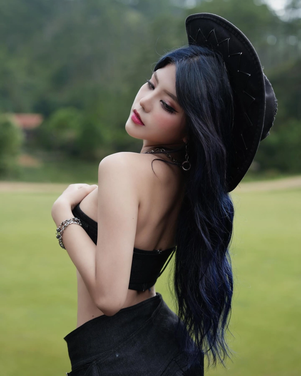 Reency Ngô Vlog cuốn hút bởi sự hài hước và gần gũi