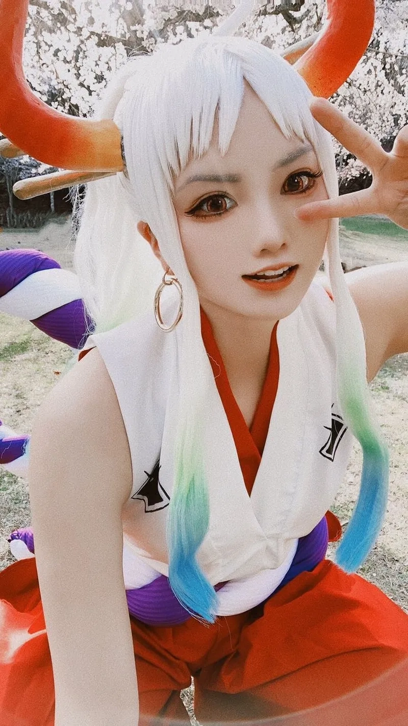 Sexy cosplay Yamato ngầu lòi thu hút mọi ánh mắt